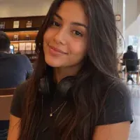 Larissa Gonçalves